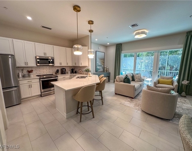 232 Indies Drive E - Photo Thumbnail 2