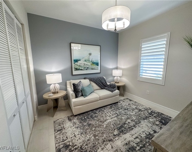 232 Indies Drive E - Photo Thumbnail 36