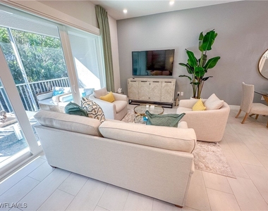 232 Indies Drive E - Photo Thumbnail 9