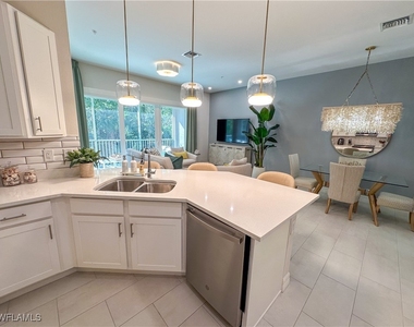 232 Indies Drive E - Photo Thumbnail 6