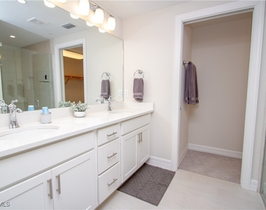 232 Indies Drive E - Photo Thumbnail 23