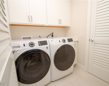 232 Indies Drive E - Photo Thumbnail 11
