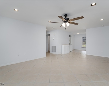 180 Cypress Way E - Photo Thumbnail 2