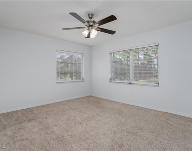 180 Cypress Way E - Photo Thumbnail 14