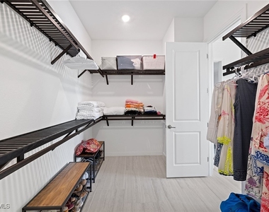 3130 Heather Glen Court - Photo Thumbnail 16