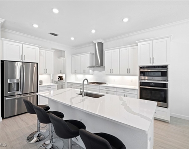 3130 Heather Glen Court - Photo Thumbnail 10