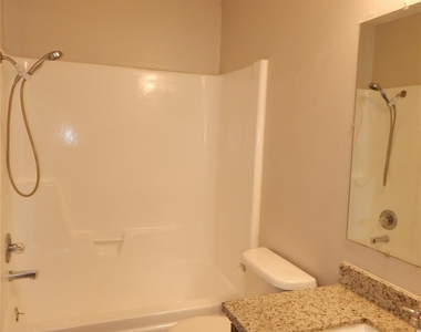 204 Northpointe Avenue - Photo Thumbnail 10
