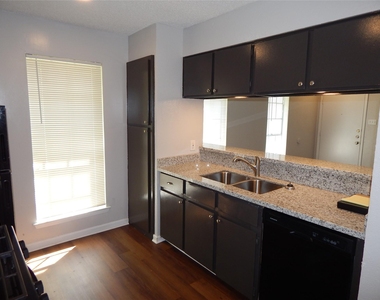 204 Northpointe Avenue - Photo Thumbnail 3