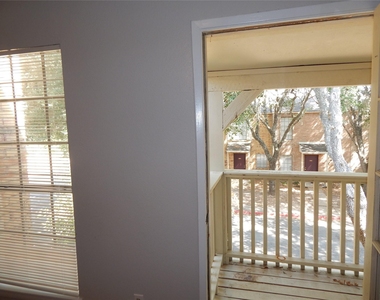 204 Northpointe Avenue - Photo Thumbnail 23