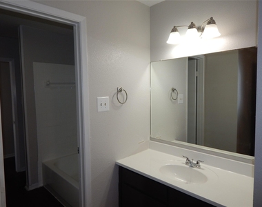 204 Northpointe Avenue - Photo Thumbnail 26