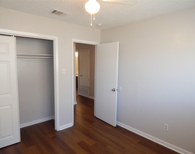 204 Northpointe Avenue - Photo Thumbnail 11