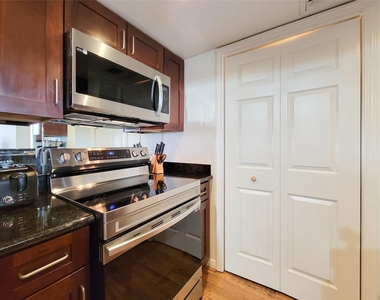 3525 Sage Road - Photo Thumbnail 9