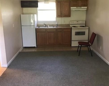 716 Fernwood Street - Photo Thumbnail 1