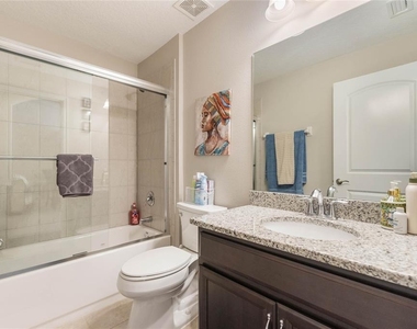 15 Raeland Lane - Photo Thumbnail 9