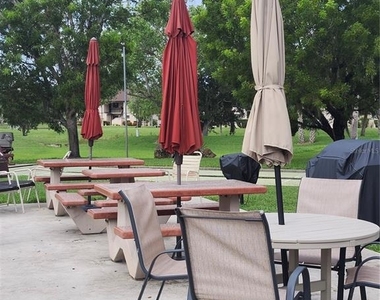 1515 Forrest Nelson Boulevard - Photo Thumbnail 24