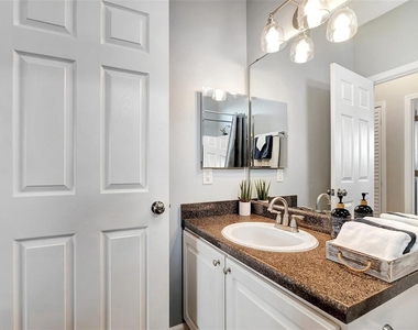 4802 51st Street W - Photo Thumbnail 14
