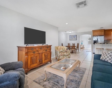5738 Antilles Drive - Photo Thumbnail 5