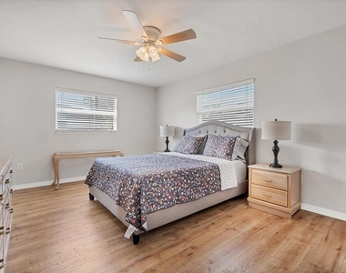 5738 Antilles Drive - Photo Thumbnail 18