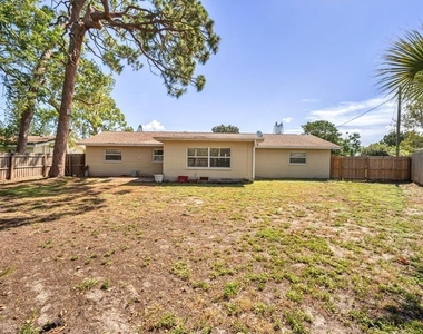 5738 Antilles Drive - Photo Thumbnail 24