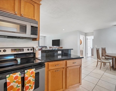 5738 Antilles Drive - Photo Thumbnail 8