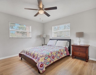 5738 Antilles Drive - Photo Thumbnail 16