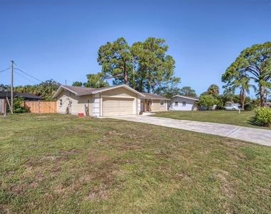 5738 Antilles Drive - Photo Thumbnail 2