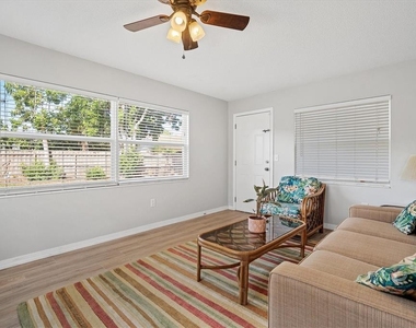 5738 Antilles Drive - Photo Thumbnail 12