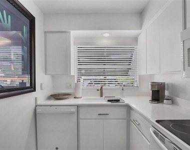 4660 Ocean Boulevard - Photo Thumbnail 13