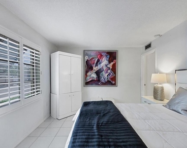 4660 Ocean Boulevard - Photo Thumbnail 23