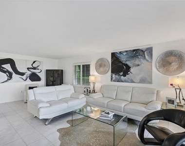 4660 Ocean Boulevard - Photo Thumbnail 3