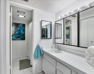 4660 Ocean Boulevard - Photo Thumbnail 20