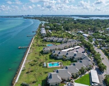 4660 Ocean Boulevard - Photo Thumbnail 37