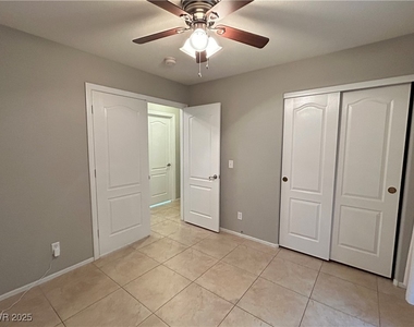 7621 Prairie Corners Drive - Photo Thumbnail 12