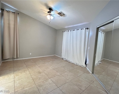7621 Prairie Corners Drive - Photo Thumbnail 8