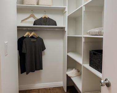 Bright Below-Market 1 Bedroom  Full-Service Doorman | Prime Upper East Side - Photo Thumbnail 4