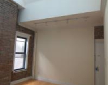 336 E 18th St f4New York - Photo Thumbnail 2