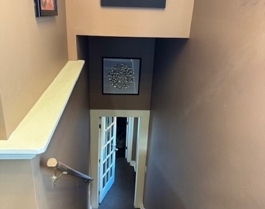 651 Park Avenue - Photo Thumbnail 10