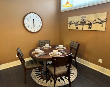 651 Park Avenue - Photo Thumbnail 3