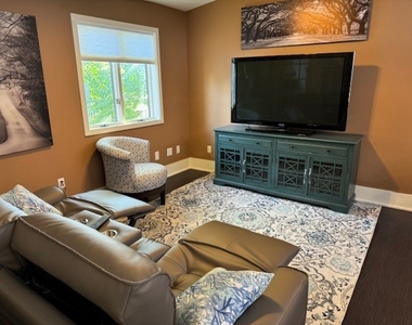 651 Park Avenue - Photo Thumbnail 15