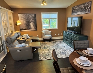 651 Park Avenue - Photo Thumbnail 5