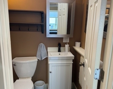 651 Park Avenue - Photo Thumbnail 7