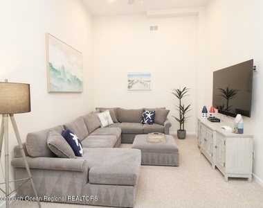1301 Boulevard - Photo Thumbnail 2