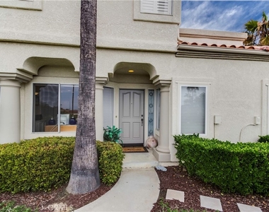 106 Tennis Villas Drive - Photo Thumbnail 2