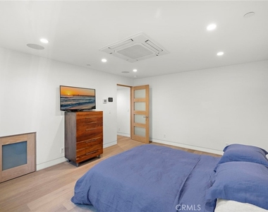 2629 Victoria Drive - Photo Thumbnail 25