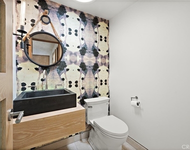 2629 Victoria Drive - Photo Thumbnail 15