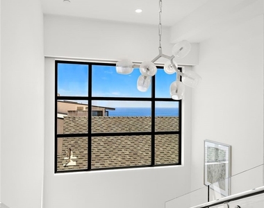 2629 Victoria Drive - Photo Thumbnail 16