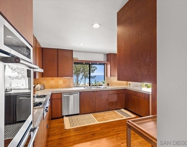8496 Westway Drive - Photo Thumbnail 17