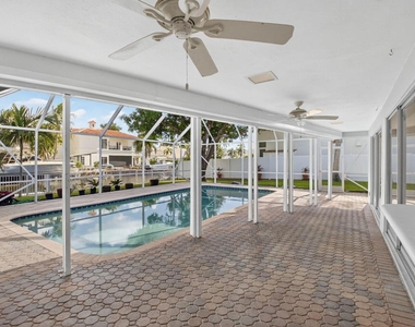 937 Banyan Drive - Photo Thumbnail 18