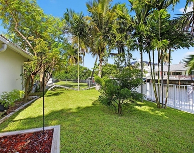 937 Banyan Drive - Photo Thumbnail 22