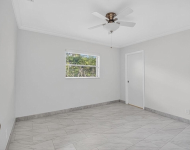 937 Banyan Drive - Photo Thumbnail 14